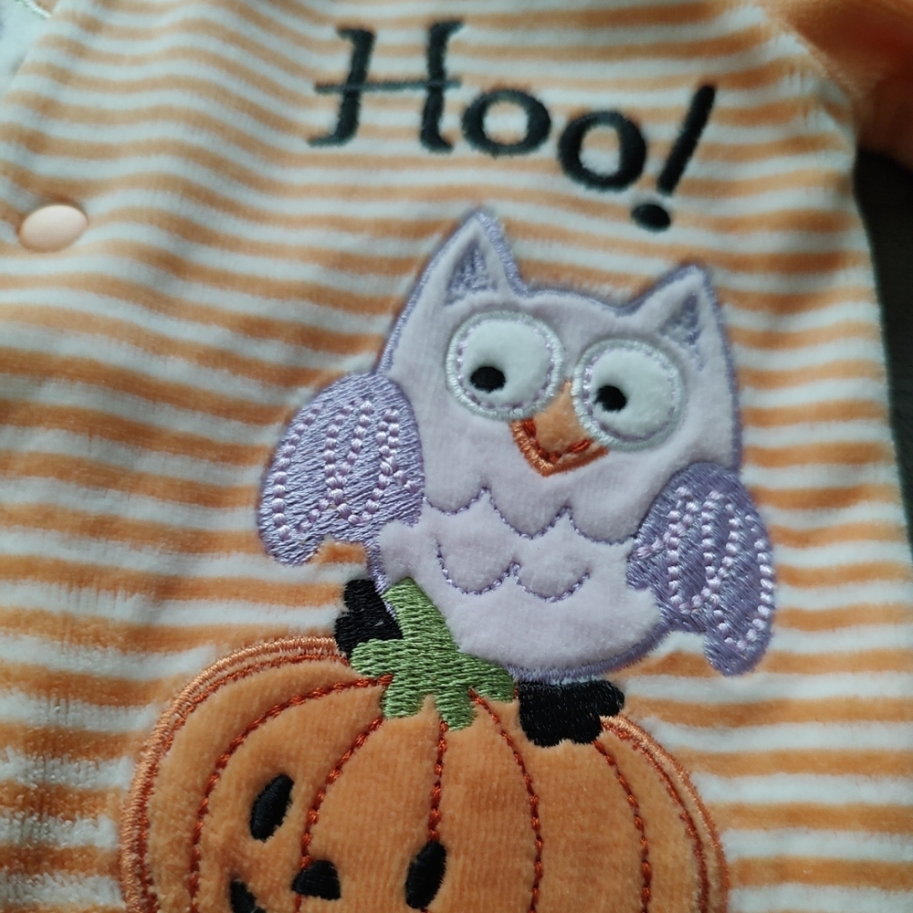 First moments spooky season with these adorable snap-down pajamas 0-3months tag